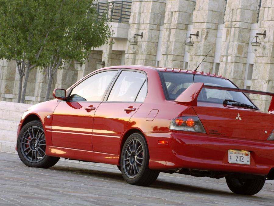  Mitsubishi Lancer Evolution IX MR 2007 года  (фото 92 из 129)